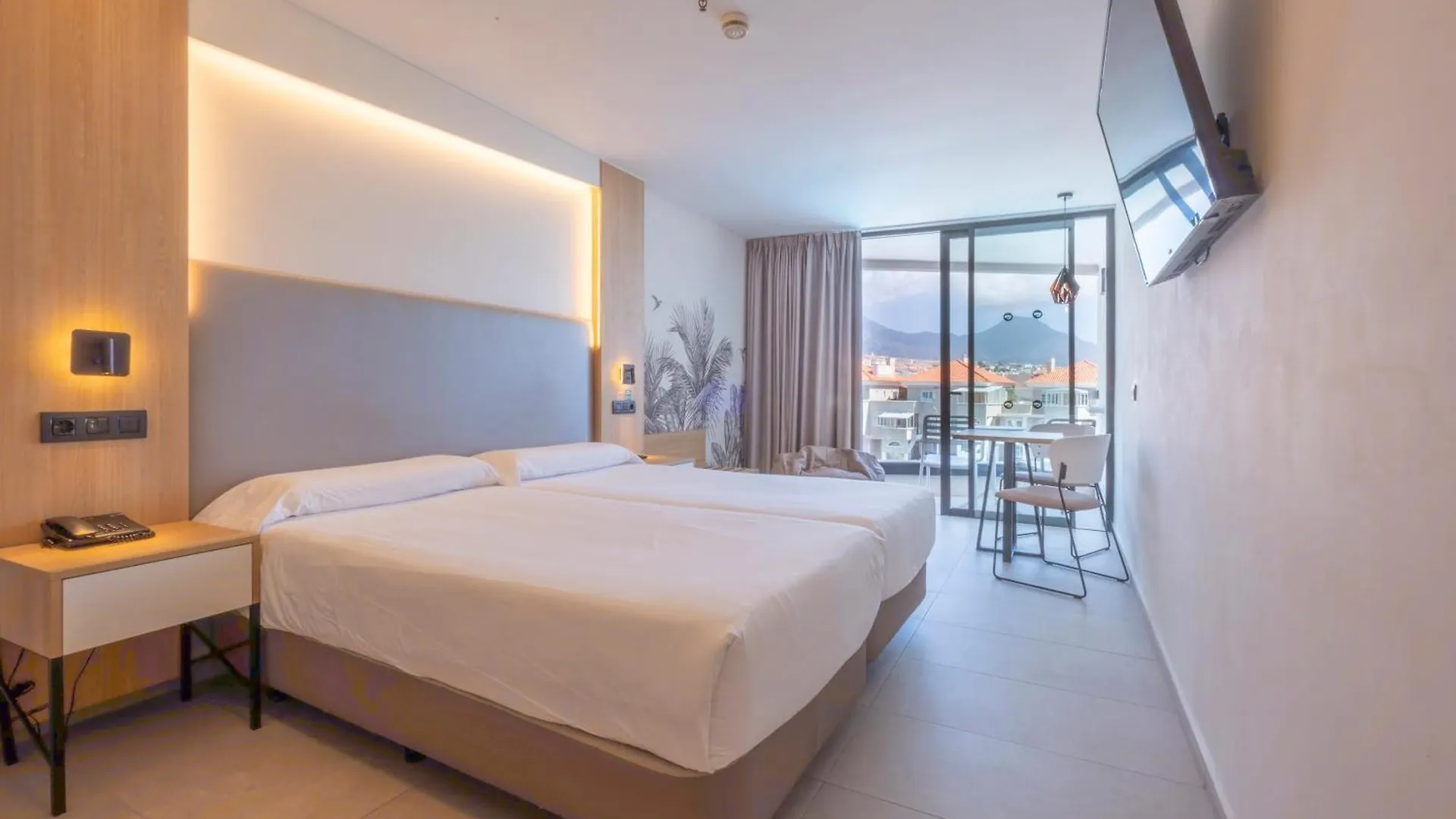 ****  Hotel MYND Adeje Costa Adeje  España